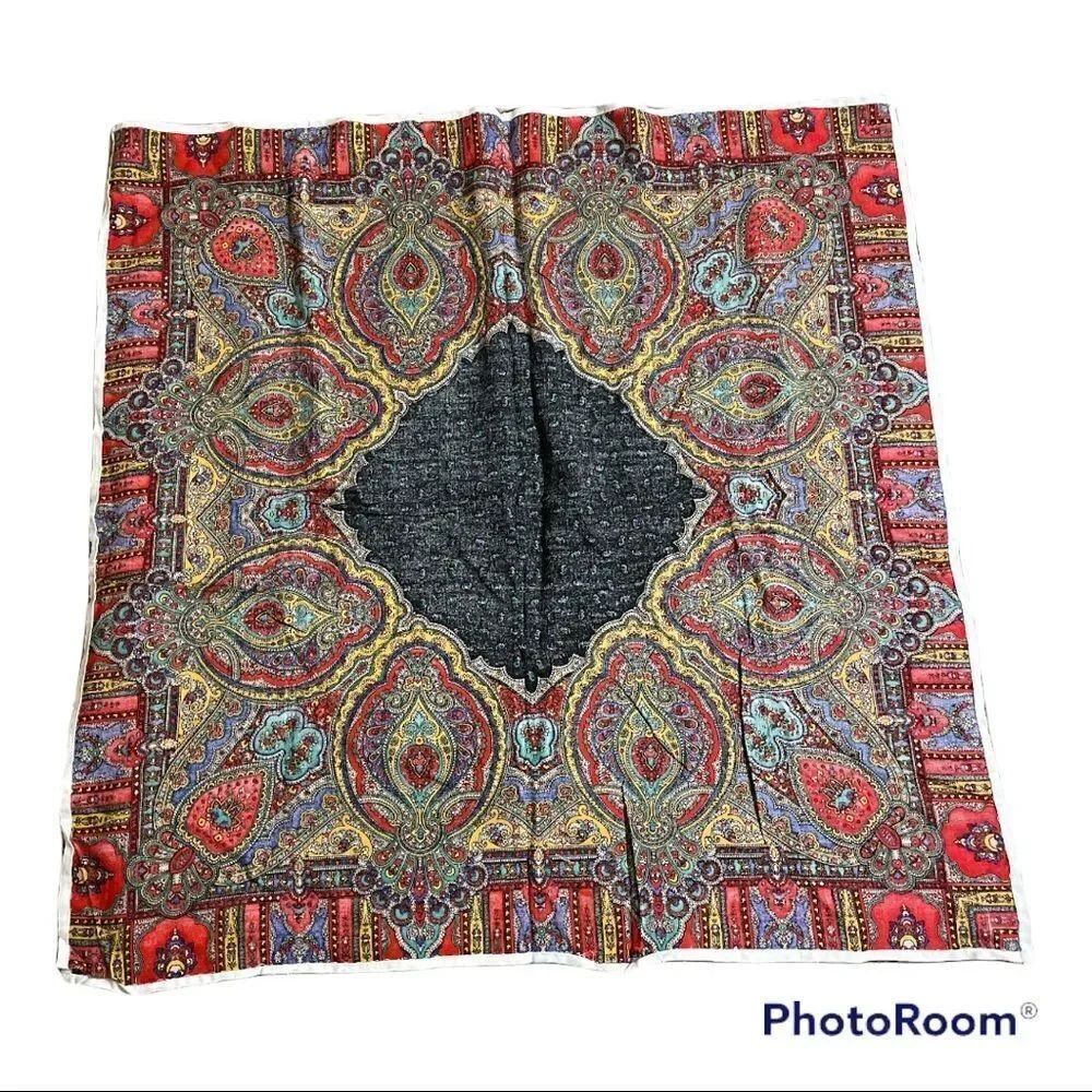 Colorful Paisley Patterned Square  - Picture 4 of 4